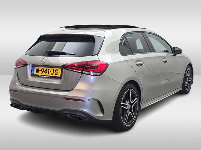 Mercedes-Benz A-KLASSE 220 Premium Plus / Trekhaak / Panoramadak / Camera / Sfeerverlichting / Keyless / 18'' / Leder&Alcantara / Apple CarPlay / Stoelverwarming / Cruise Control