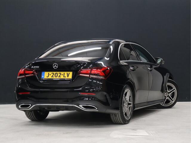 Mercedes-Benz A-KLASSE 200 AMG Sport [SFEER, SCHUIFKANTELDAK, CAMERA, PDC 360, MEMORY SEATS, STOELVERWARMING, CRUISE CONTROL, FLIPPERS, NAVIGATIE, NIEUWSTAAT]
