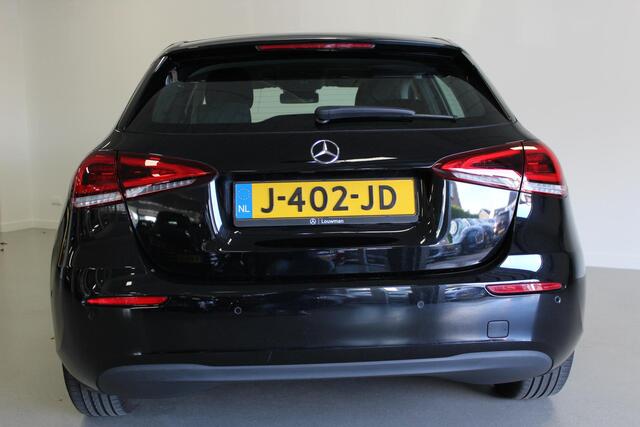 Mercedes-Benz A-KLASSE 180 d Business Solution | CARPLAY | NAVIGATIE | PDC-V/A | CAMERA | 16'LMV | LED | DAB-RADIO | CRUISE |