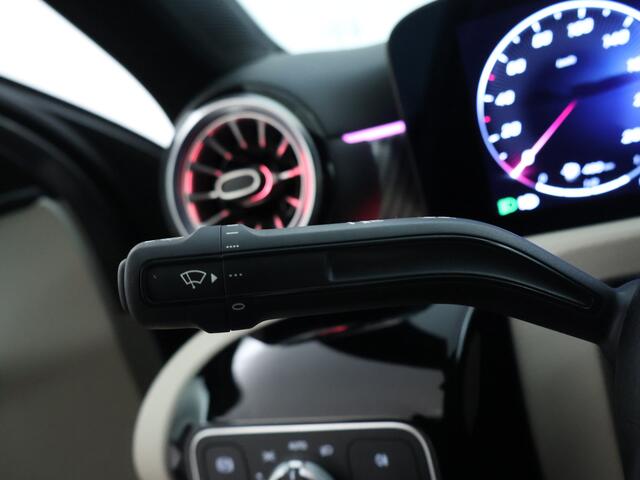 Mercedes-Benz A-KLASSE 250 e Star Edition Luxury Line Trekhaak | Night Pakket | Achteruitrijcamera | Ledkoplampen | Keyless-Go. Inclusief 24 maanden MB Certified garantie voor Europa.