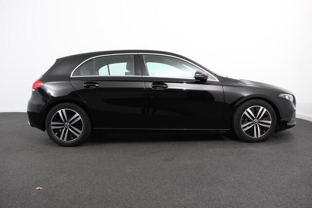 Mercedes-Benz A-KLASSE 180 136pk DCT Progressive Navigatie Parkeersensoren Camera Cruise Control Virtual Cockpit Stoelverwarming Ledverlichting