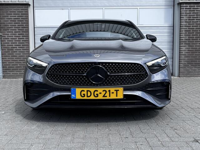Mercedes-Benz A-KLASSE Limousine 180 Star Edition AMG | Night Pakket | Panoramadak