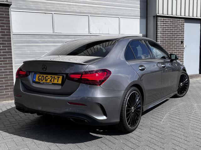 Mercedes-Benz A-KLASSE Limousine 180 Star Edition AMG | Night Pakket | Panoramadak