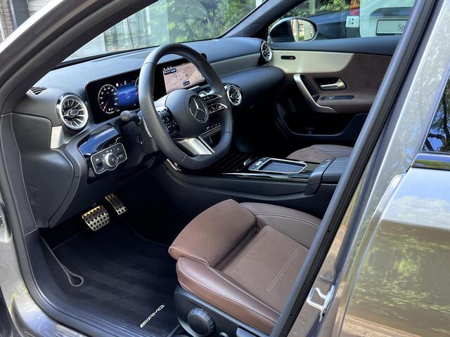 Mercedes-Benz A-KLASSE Limousine 180 Star Edition AMG | Night Pakket | Panoramadak