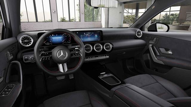 Mercedes-Benz A-KLASSE 180 Business Solution AMG | Panoramaschuifdak | Head-up display | Premium Plus pakket | Nightpakket | 360° camera | Dodehoekassistent |