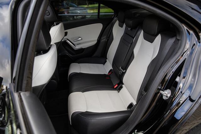 Mercedes-Benz A-KLASSE 250 e Premium Plus , Panoramadak, Trekhaak, Adap. cruise,