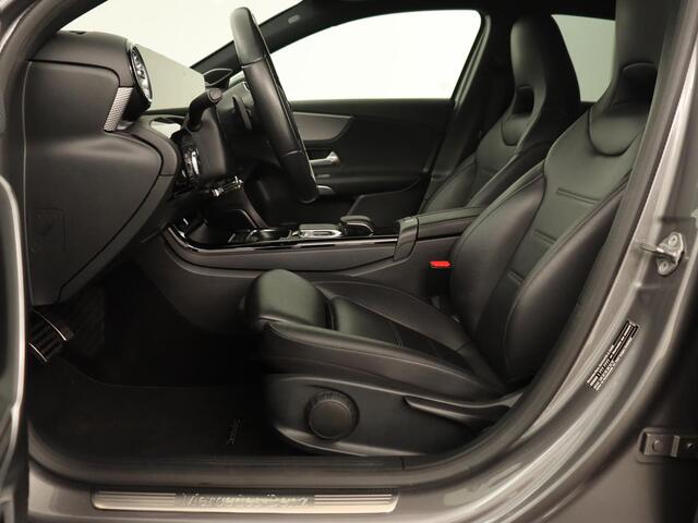 Mercedes-Benz A-KLASSE 250 Advantage | Stoelverwarming | Sfeerverlichting | Leder | Camera | Navigatie | Widescreen | LED | Cruise Control | Burmester Sound