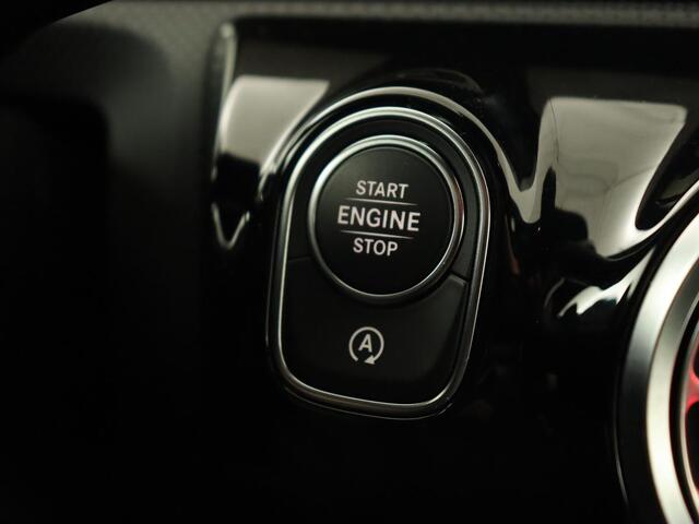 Mercedes-Benz A-KLASSE 250 Advantage | Stoelverwarming | Sfeerverlichting | Leder | Camera | Navigatie | Widescreen | LED | Cruise Control | Burmester Sound
