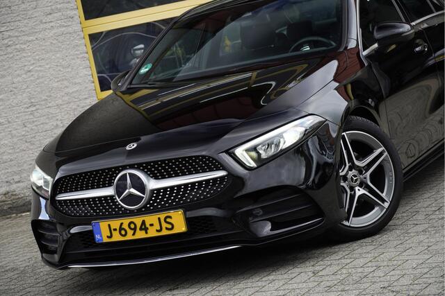 Mercedes-Benz A-KLASSE 180 Automaat! AMG BJ2020 Lmv 18" | Led V+A | Navi | Achteruitrijcamera | App-Connect | Virtual cockpit | Climate control | Cruise control | Verwarmde voorstoelen | Sportstoelen | Sportstuur | Zwarte hemel | Getint glas