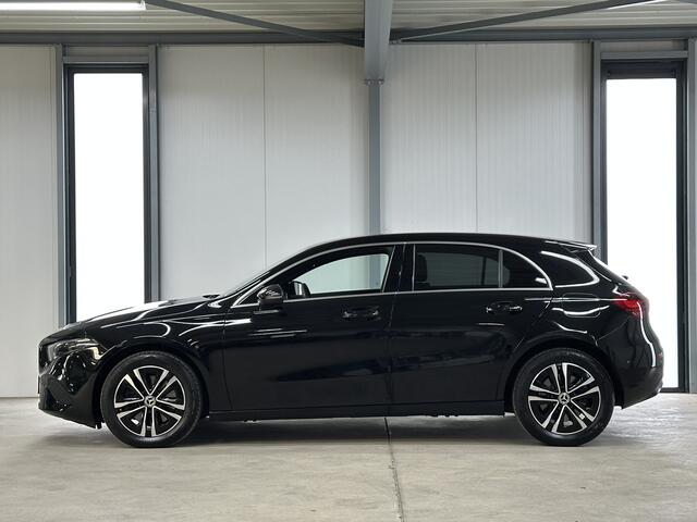 Mercedes-Benz A-KLASSE 250 e Luxury Line 218pk Facelift | Leder | ACC | Dodehoek |
