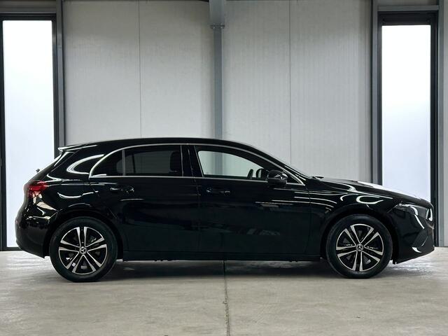 Mercedes-Benz A-KLASSE 250 e Luxury Line 218pk Facelift | Leder | ACC | Dodehoek |