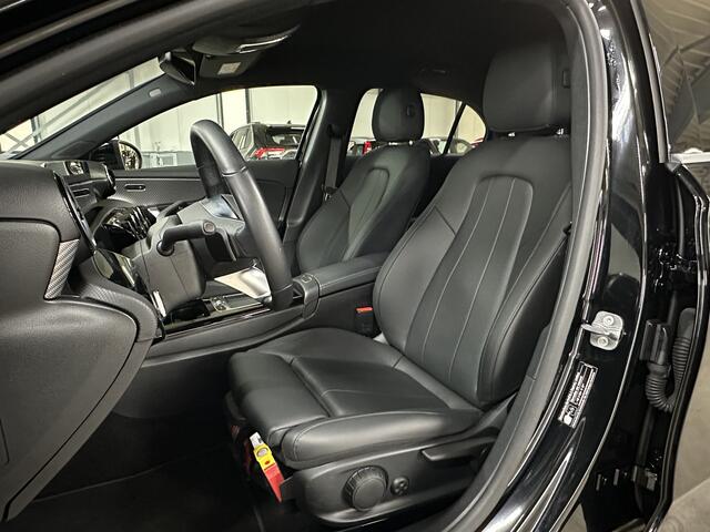 Mercedes-Benz A-KLASSE 250 e Luxury Line 218pk Facelift | Leder | ACC | Dodehoek |