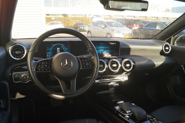 Mercedes-Benz A-KLASSE 180d Automaat Business Solution -ECC-NAVI-DAB-CAM-