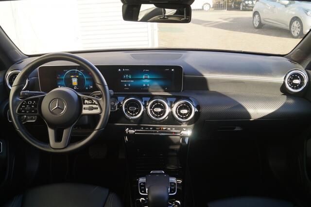 Mercedes-Benz A-KLASSE 180d Automaat Business Solution -ECC-NAVI-DAB-CAM-