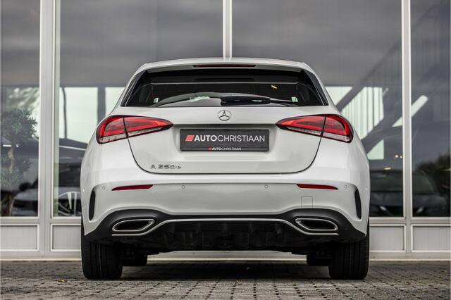 Mercedes-Benz A-KLASSE 250 e Premium Plus AMG | Camera | 18" | Sfeer