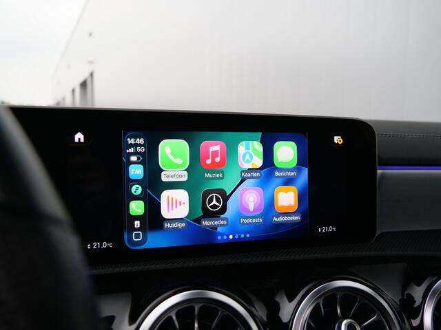 Mercedes-Benz A-KLASSE 250 Premium Plus 225 Pk Automaat Schuifdak / Burmester / Apple Carplay / Camera / Leder