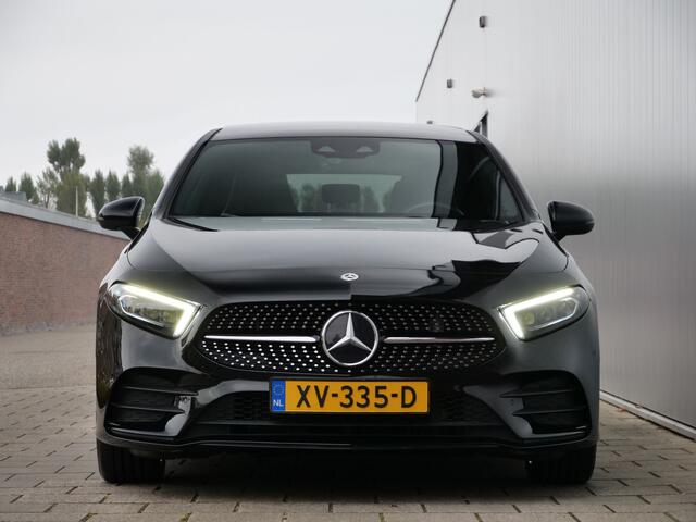 Mercedes-Benz A-KLASSE 250 Premium Plus 225 Pk Automaat Schuifdak / Burmester / Apple Carplay / Camera / Leder