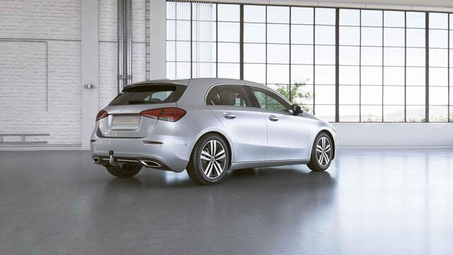 Mercedes-Benz A-KLASSE 180 Business Solution Luxury | Panoramadak | Memory | Multibeam | Keyless | Distronic |