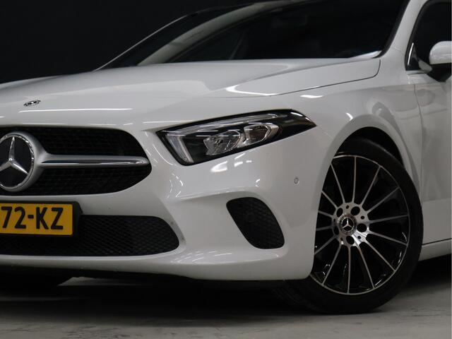 Mercedes-Benz A-KLASSE 180 Business Solution [SCHUIFKANTELDAK, CRUISE CONTROL, CAMERA, PDC 360, APPLE CARPLAY, ANDROID AUTO, STOELVERWARMING, NIEUWSTAAT]