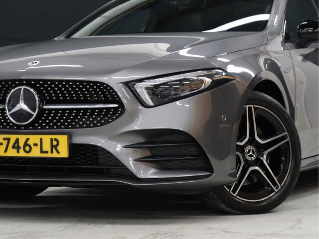 Mercedes-Benz A-KLASSE 250 e Business Solution AMG Limited [SCHUIFKANTELDAK, SFEERVERLICHTING, CAMERA, PDC V+A, MEMORY SEATS, APPLE CARPLAY, ANDROID AUTO, CRUISE CONTROL, STOELVERWARMING, NIEUWSTAAT]