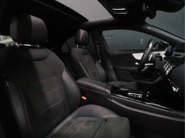 Mercedes-Benz A-KLASSE 250 e Business Solution AMG Limited [SCHUIFKANTELDAK, SFEERVERLICHTING, CAMERA, PDC V+A, MEMORY SEATS, APPLE CARPLAY, ANDROID AUTO, CRUISE CONTROL, STOELVERWARMING, NIEUWSTAAT]