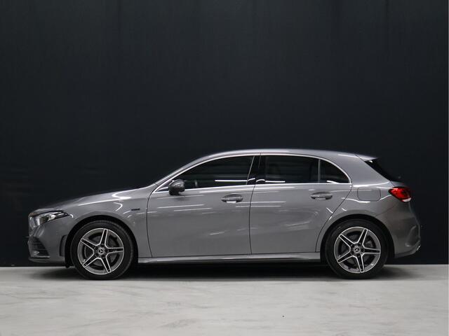 Mercedes-Benz A-KLASSE 250 e Business Solution AMG Limited [ADAPTIVE CRUISE, SFEERVERLICHTING, CAMERA, PDC V+A, BLUETOOTH TELEFOON, SFEERVERLICHTING, STOELVERWARMING, NIEUWSTAAT]