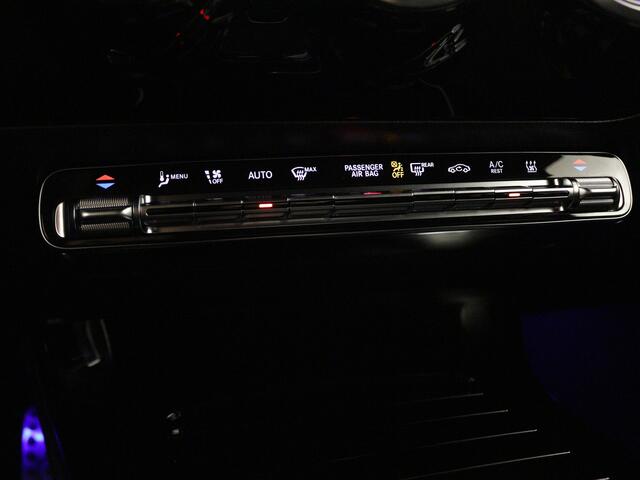 Mercedes-Benz A-KLASSE 250 e AMG Nightpakket | Distronic | Keyless Go | Augmented Reality | Sfeerverlichting | Parkeerpakket met Camera | Inclusief 24 maanden Mercedes-Benz Certified garantie voor Europa.