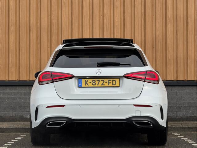 Mercedes-Benz A-KLASSE 180 Business Solution AMG | Panoramadak | Memory Stoelen | Sfeerverlichting | Multibeam Led | Camera | Keyless | Afneembare Trekhaak | Stoelverwarming | Apple Carplay | Android Auto |