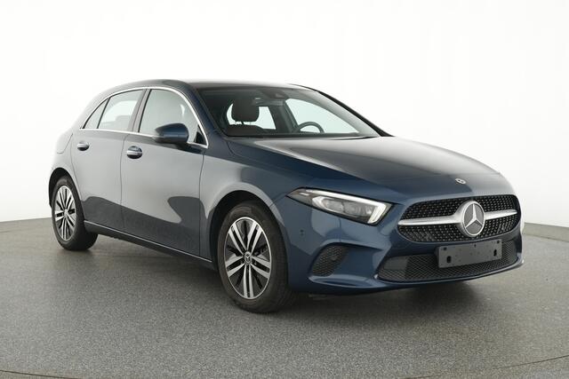 Mercedes-Benz A-KLASSE 250 e Plug-In Hybride Panorama Schuif-Kanteldak | Sfeerverlichting | Achteruitrijcamera | Ledkoplampen | Inclusief 24 maanden Mercedes-Benz Certified garantie voor Europa.