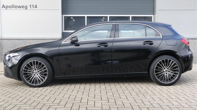 Mercedes-Benz A-KLASSE 250 e Luxury / SOH 93% / 19inch / Sfeer verlichting / Widescreen / Camera / Carplay /