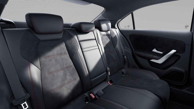 Mercedes-Benz A-KLASSE 250 e AMG Line | Night pakket | Stoelverwarming | Achteruitrijcamera | Keyless |