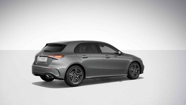 Mercedes-Benz A-KLASSE 180 AMG Line | Panoramadak | Night pakket | Premium pakket | Getint glas |