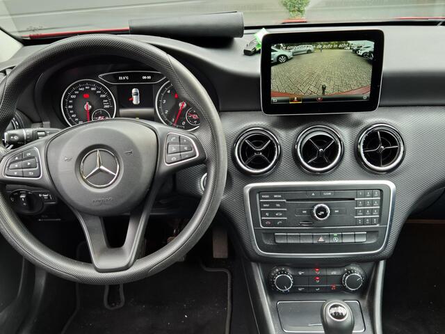 Mercedes-Benz A-KLASSE 160 i Navigatie, Trekhaak, PDC, Camera