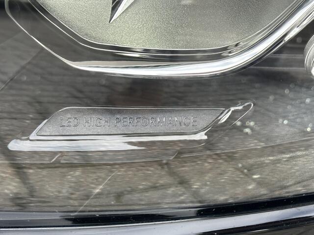 Mercedes-Benz A-KLASSE 250 AMG Line Night Pano-Dak | Brabus Uitlaat | Burmester | Camera
