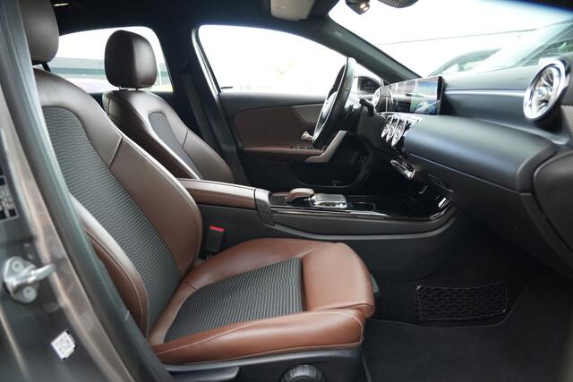 Mercedes-Benz A-KLASSE 200 Business Solution AMG 164pk Navigatie/Stoelverwarming/Camera
