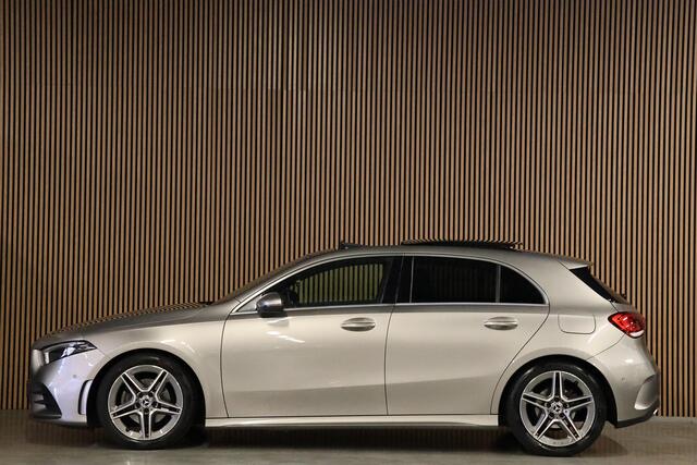 Mercedes-Benz A-KLASSE A 180 d AMG pakket | Panorama dak | Burmester | Widescreen | Apple Carplay | Sfeerverlichting | Stoelverwarming | Alcantara | 360 PDC | Volledig onderhouden | Nieuwe Distributieriem