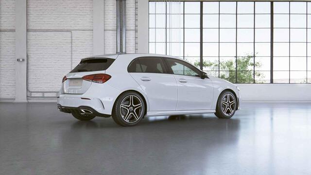 Mercedes-Benz A-KLASSE 180 Business Solution AMG | Night | Panoramadak | Stoelverwarming | Sfeerverlichting |