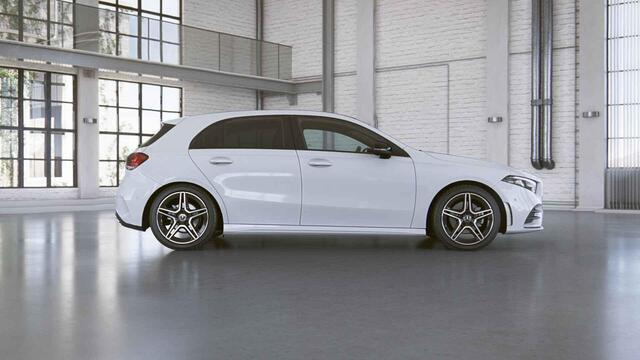 Mercedes-Benz A-KLASSE 180 Business Solution AMG | Night | Panoramadak | Stoelverwarming | Sfeerverlichting |