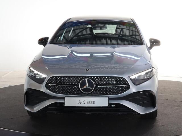 Mercedes-Benz A-KLASSE 250e Star Edition Luxury Line | Panoramaschuifdak | Night | Stoelverwarming voor | Achteruitrijcamera
