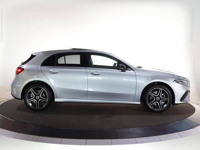 Mercedes-Benz A-KLASSE 250e Star Edition Luxury Line | Panoramaschuifdak | Night | Stoelverwarming voor | Achteruitrijcamera
