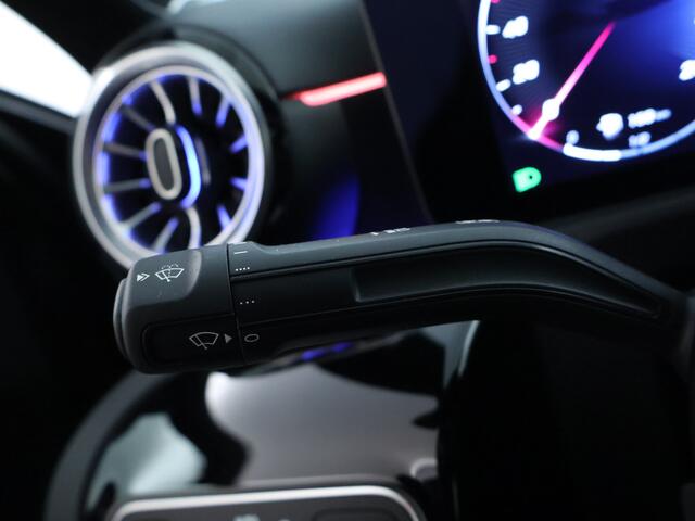 Mercedes-Benz A-KLASSE 250 e AMG Plug-In Hybride Head-up display | 360° camera | DAB+ | Panoramadak | Afneembare trekhaak | Inclusief 24 maanden MB Certified garantie voor Europa.