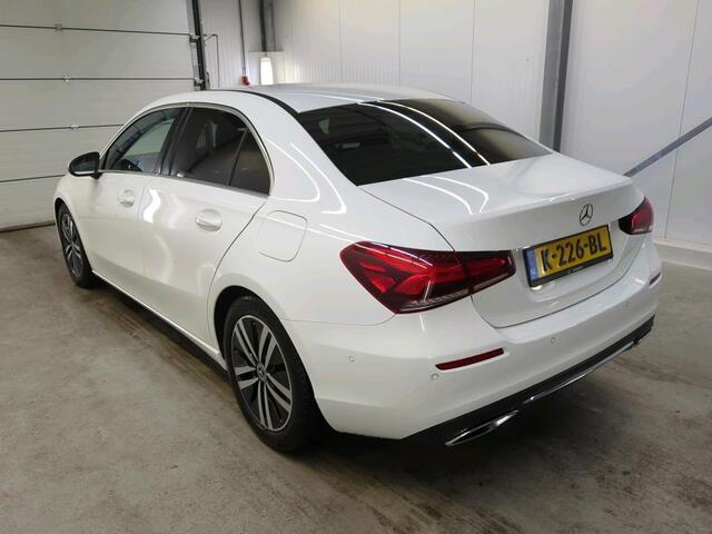 Mercedes-Benz A-KLASSE 180 Luxury Line | Navi | Camera | Trekhaak