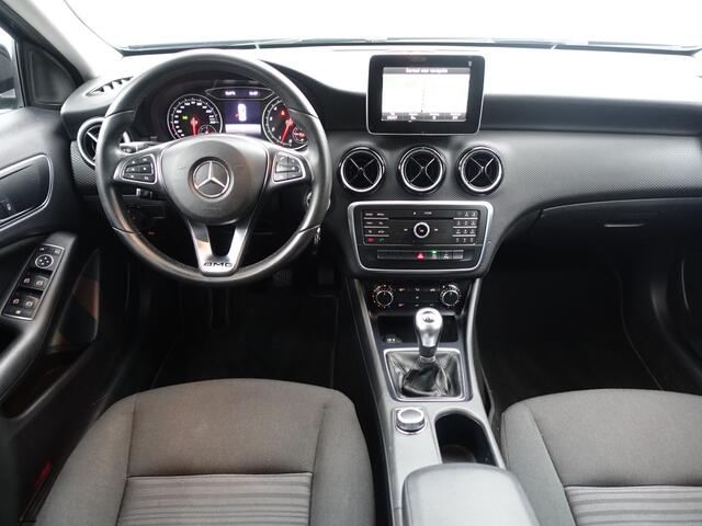 Mercedes-Benz A-KLASSE 130Pk AMG Night Edition- Xenon Led, Clima, Navigatie, Park Assist, Cruise
