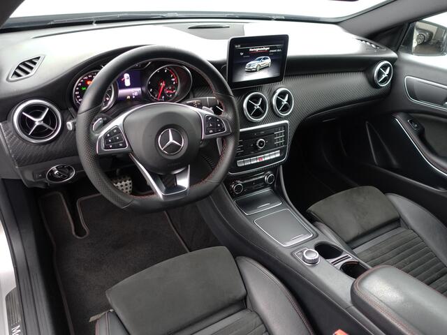 Mercedes-Benz A-KLASSE AMG Night Edition Aut- Panoramadak, Dynamic Select, Carbon, Xenon Led, Sport Interieur
