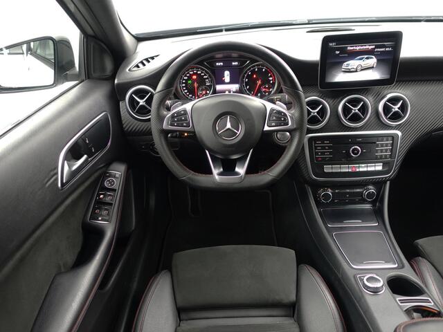 Mercedes-Benz A-KLASSE AMG Night Edition Aut- Panoramadak, Dynamic Select, Carbon, Xenon Led, Sport Interieur