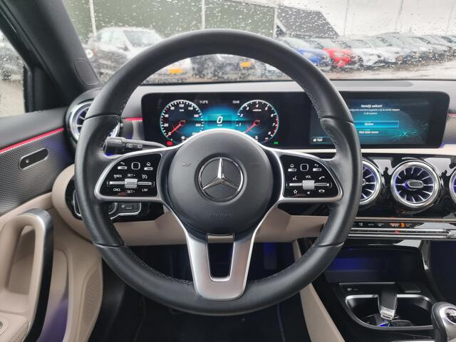 Mercedes-Benz A-KLASSE 180 Business Solution Luxury | Leer | Apple car play | Andriod Auto |