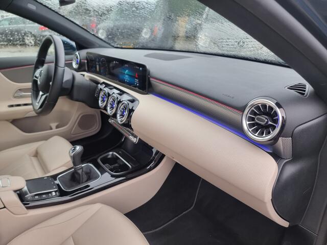 Mercedes-Benz A-KLASSE 180 Business Solution Luxury | Leer | Apple car play | Andriod Auto |