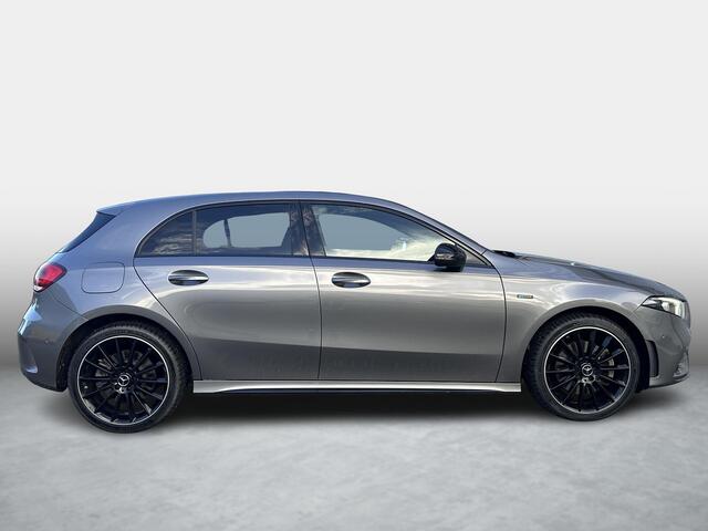 Mercedes-Benz A-KLASSE 250 e AMG line | Panoramadak | Cruise Control | Stoelverwarming