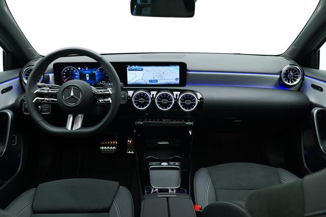 Mercedes-Benz A-KLASSE A250 e AMG Line |Pano|ALPINEGRAU|Ambient|Dodehoek|