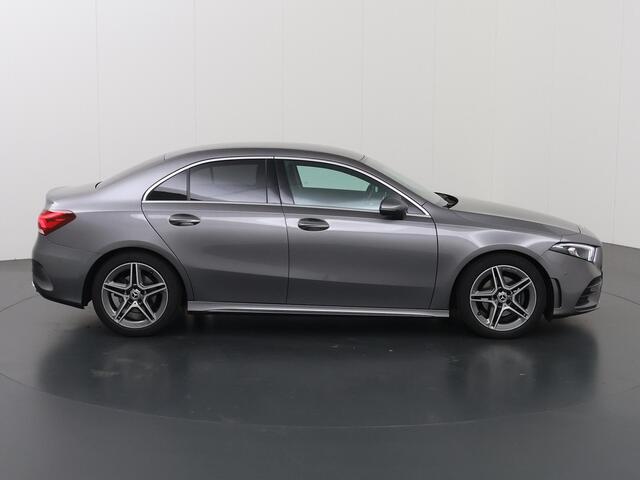 Mercedes-Benz A-KLASSE 200 Business Solution AMG | Widescreen | Achteruitrijcamera | Cruise control | Apple Carplay |